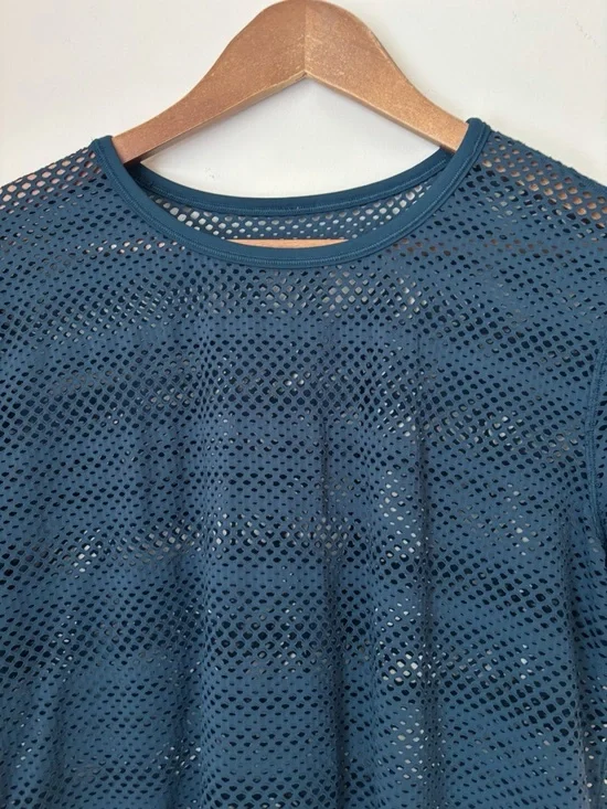 Lululemon Sweat Your Heart Out Short Sleeve Mesh Top Sz 10 Submarine - Picture 3 of 5
